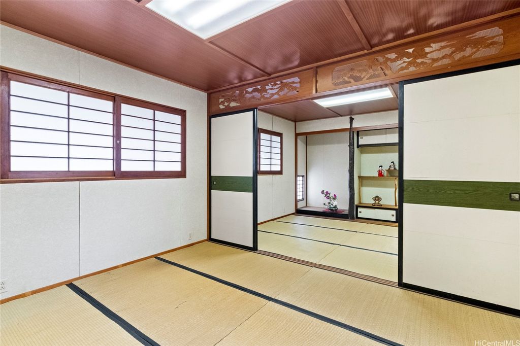 2206-R California Avenue, Wahiawa, HI 96786