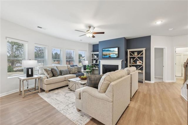 1302 Stephens View Drive, Loganville, GA 30052