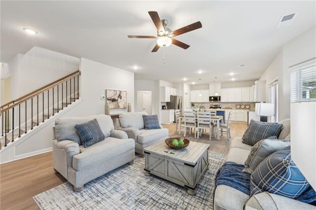 1302 Stephens View Drive, Loganville, GA 30052