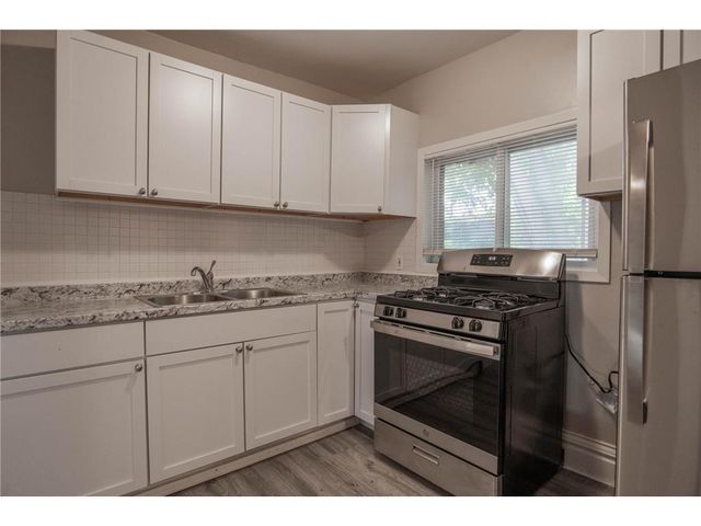 1333 Pacific Street, Saint Paul, MN 55106