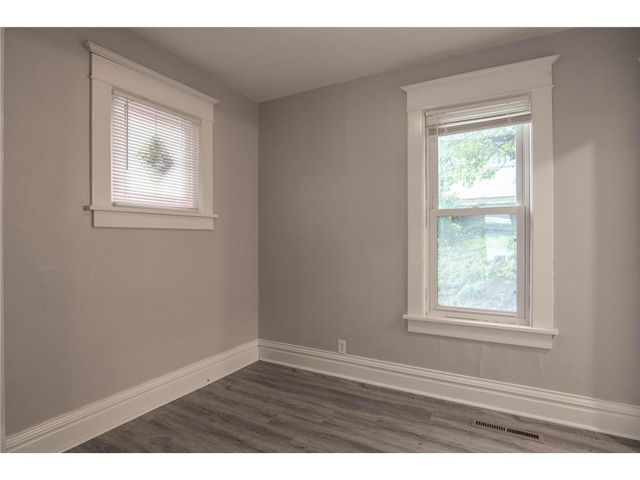 1333 Pacific Street, Saint Paul, MN 55106