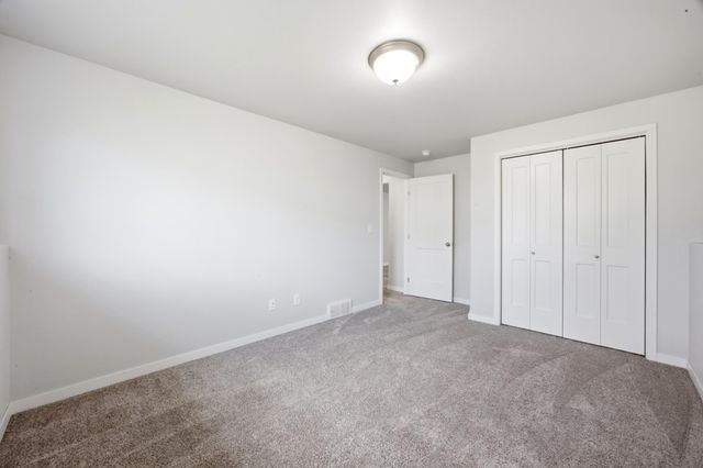 5796 Deb Drive W, West Fargo, ND 58047