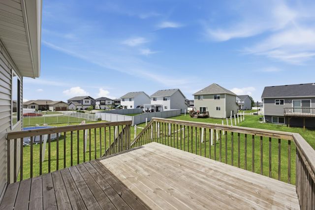 5796 Deb Drive W, West Fargo, ND 58047