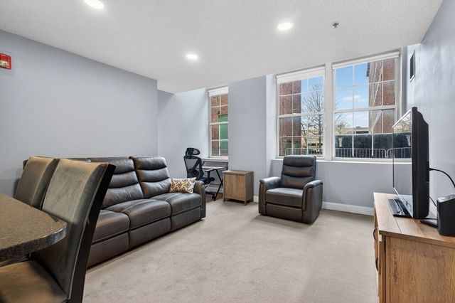 200 Market St 3101, Lowell, MA 01852