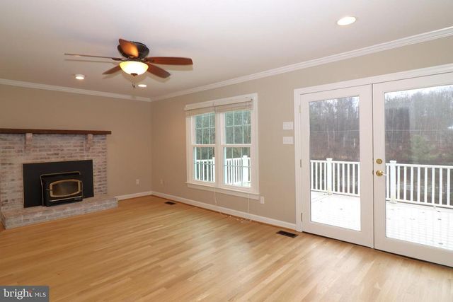 6885 WALNUT HEIGHTS DR, Warrenton, VA 20186