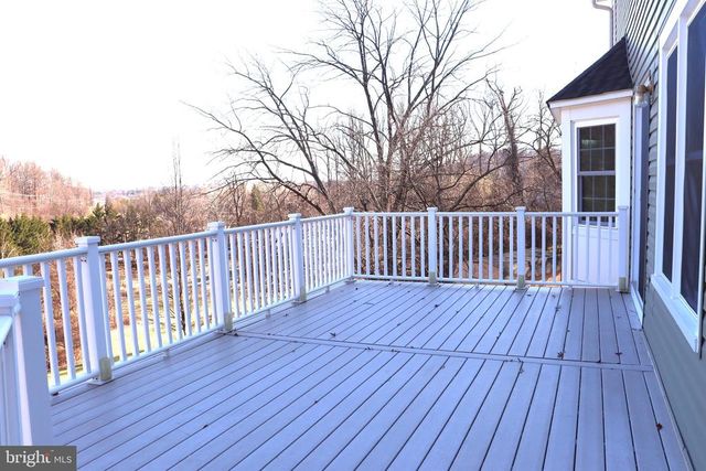 6885 WALNUT HEIGHTS DR, Warrenton, VA 20186