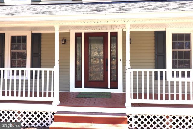 6885 WALNUT HEIGHTS DR, Warrenton, VA 20186