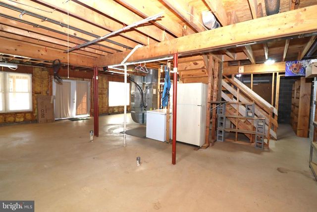 6885 WALNUT HEIGHTS DR, Warrenton, VA 20186