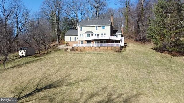 6885 WALNUT HEIGHTS DR, Warrenton, VA 20186
