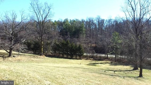 6885 WALNUT HEIGHTS DR, Warrenton, VA 20186