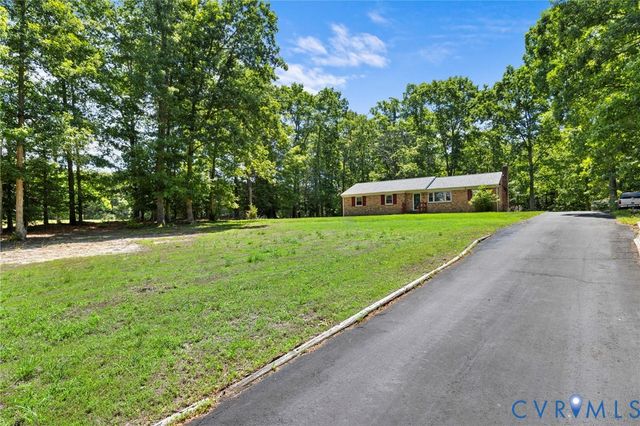 11601 Latane Wood Rd, Chesterfield, VA 23838