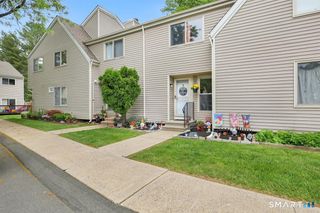 15 Cherokee Court 15, Cromwell, CT 06416