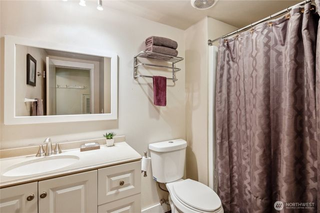 70 E Rustle Way, Grapeview, WA 98546