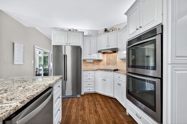 115 E Kiowa Drive, Gainesville, TX 76240