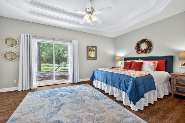 115 E Kiowa Drive, Gainesville, TX 76240