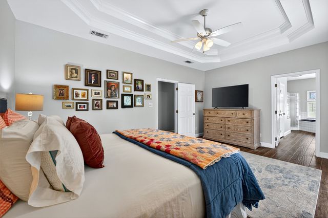 115 E Kiowa Drive, Gainesville, TX 76240