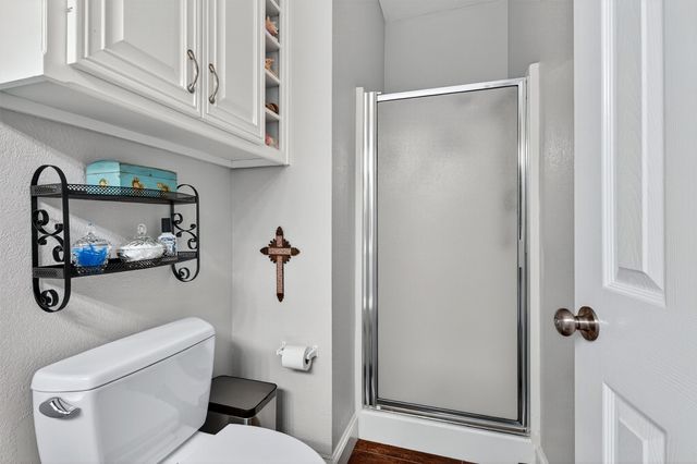 115 E Kiowa Drive, Gainesville, TX 76240