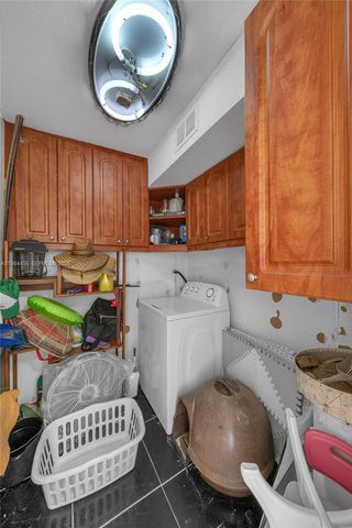 213 W 20th Street, Hialeah, FL 33010