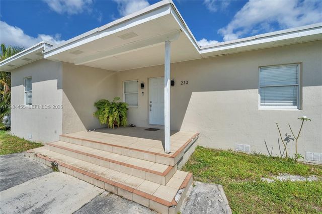 213 W 20th Street, Hialeah, FL 33010