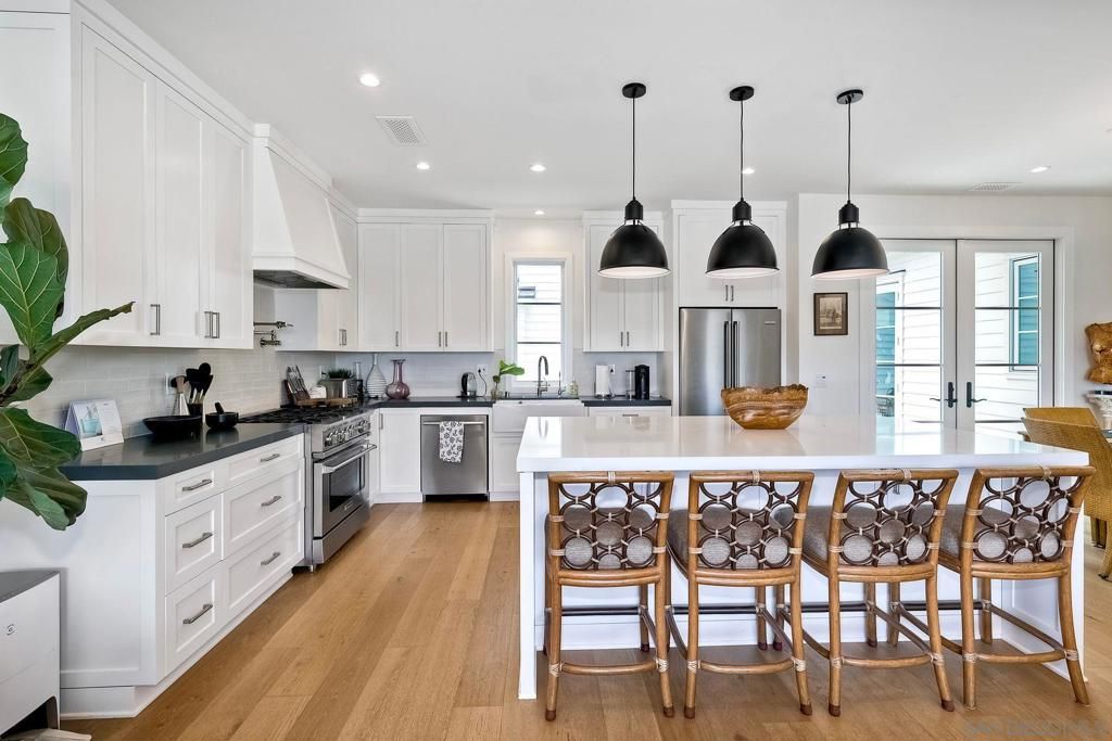 Image 11 of property listing at 776 Silvergate Ave, San Diego, CA 92106