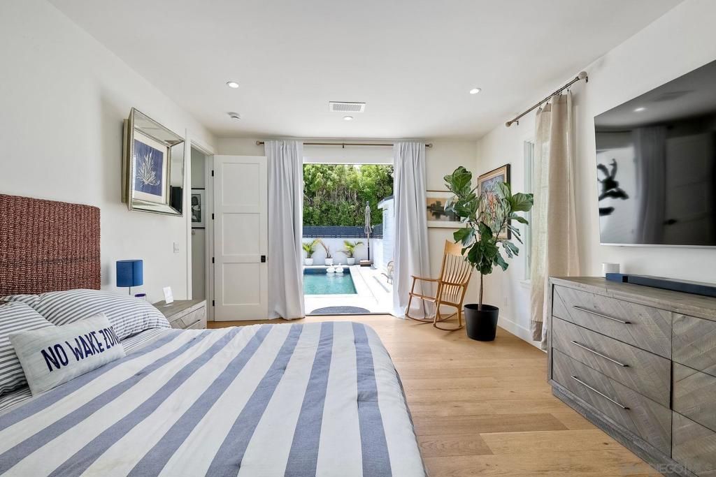Image 14 of property listing at 776 Silvergate Ave, San Diego, CA 92106