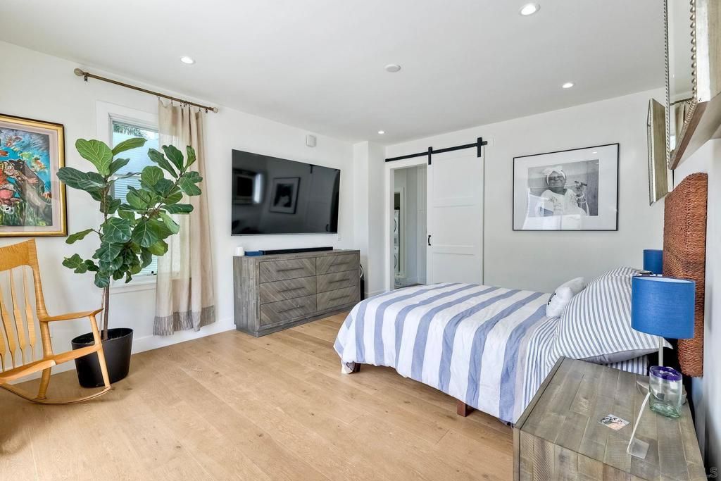 Image 16 of property listing at 776 Silvergate Ave, San Diego, CA 92106