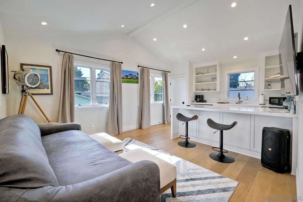 Image 20 of property listing at 776 Silvergate Ave, San Diego, CA 92106