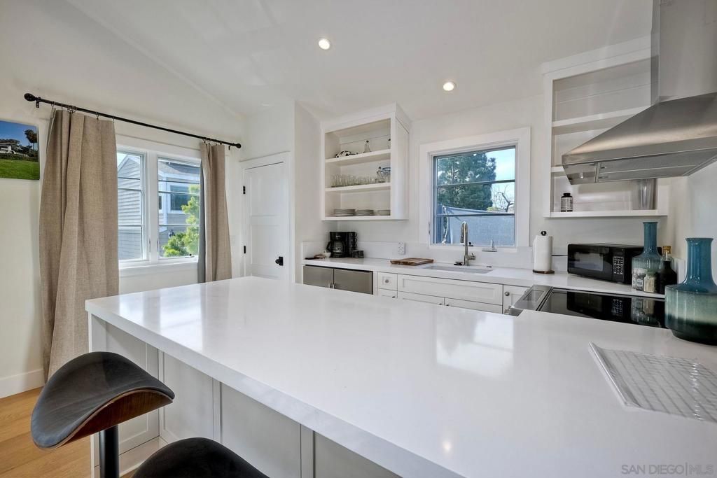 Image 26 of property listing at 776 Silvergate Ave, San Diego, CA 92106