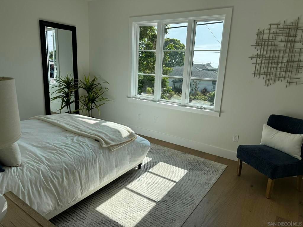 Image 31 of property listing at 776 Silvergate Ave, San Diego, CA 92106
