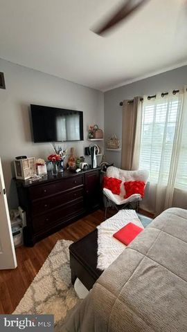 25 RED GRAVEL CIR, Sicklerville, NJ 08081