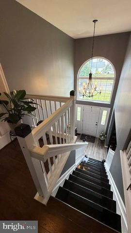 25 RED GRAVEL CIR, Sicklerville, NJ 08081
