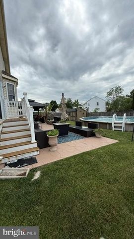 25 RED GRAVEL CIR, Sicklerville, NJ 08081