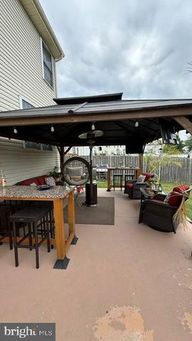 25 RED GRAVEL CIR, Sicklerville, NJ 08081