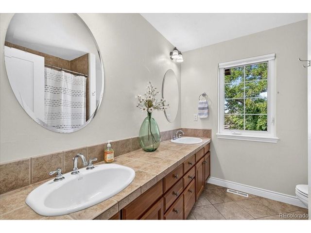 7086 Turweston Ln, Castle Pines, CO 80108