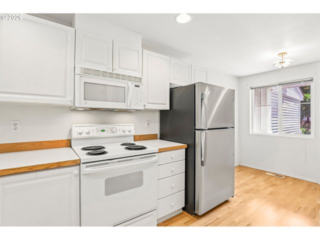 16121 Sw AUDUBON St 103, Beaverton, OR 97003