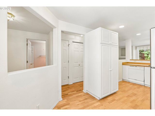 16121 Sw AUDUBON St 103, Beaverton, OR 97003