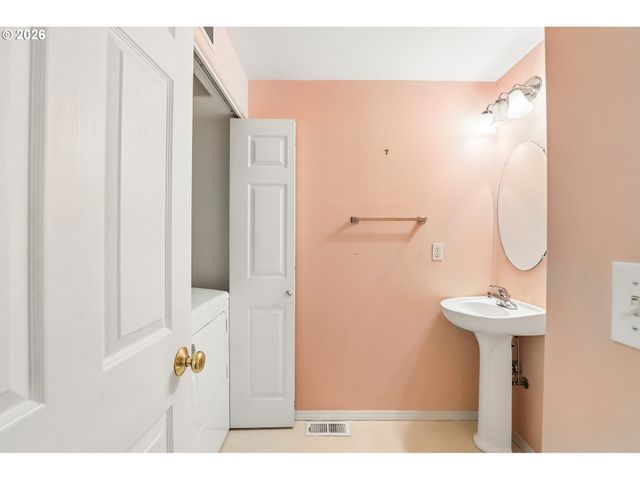 16121 Sw AUDUBON St 103, Beaverton, OR 97003