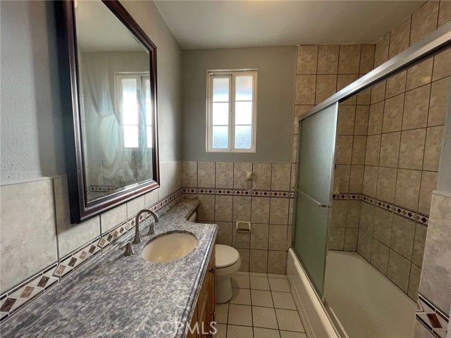 14746 Jaguar, San Fernando, CA 91345