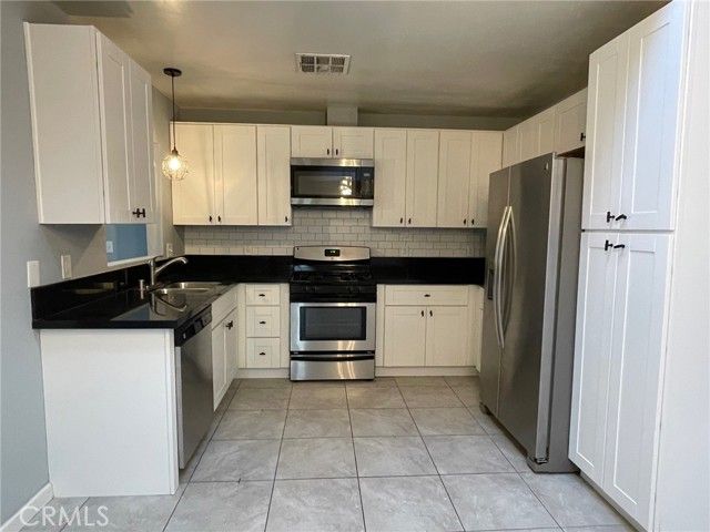 14746 Jaguar, San Fernando, CA 91345