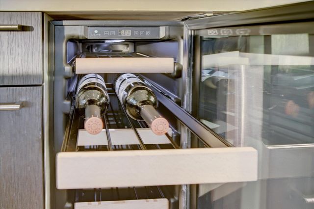 1211 Caroline Street 2002, Houston, TX 77002