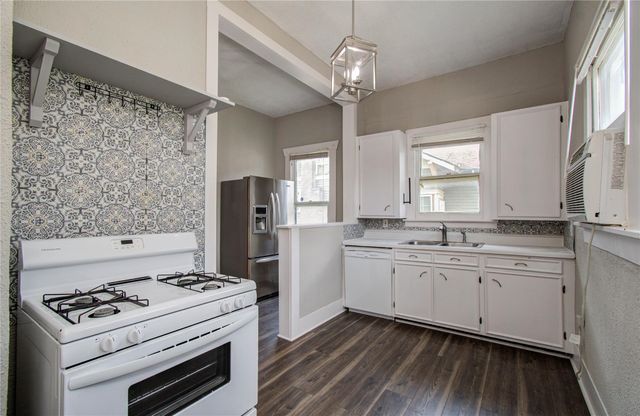 901 Boundary Street, Houston, TX 77009