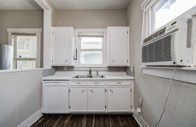 901 Boundary Street, Houston, TX 77009