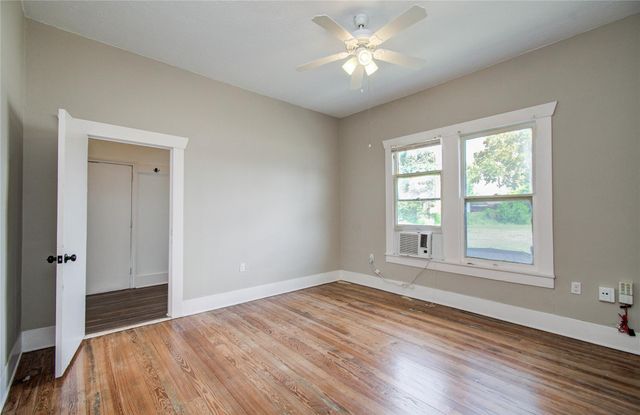 901 Boundary Street, Houston, TX 77009