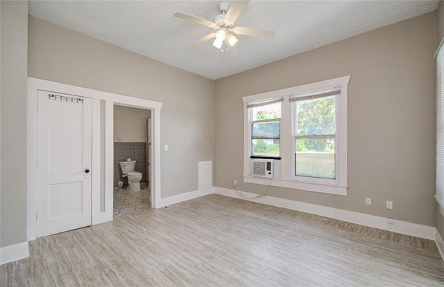901 Boundary Street, Houston, TX 77009