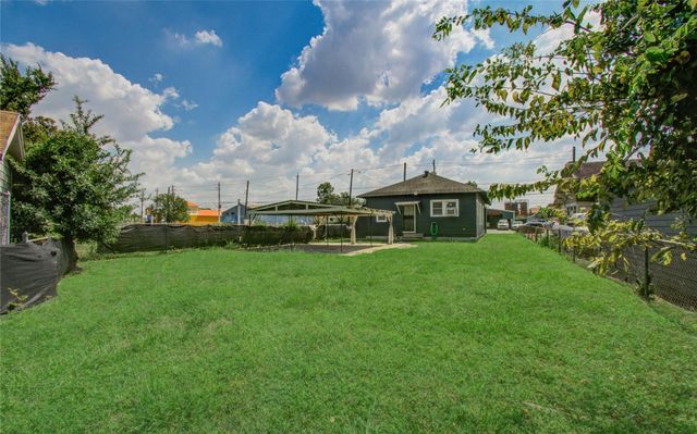 901 Boundary Street, Houston, TX 77009