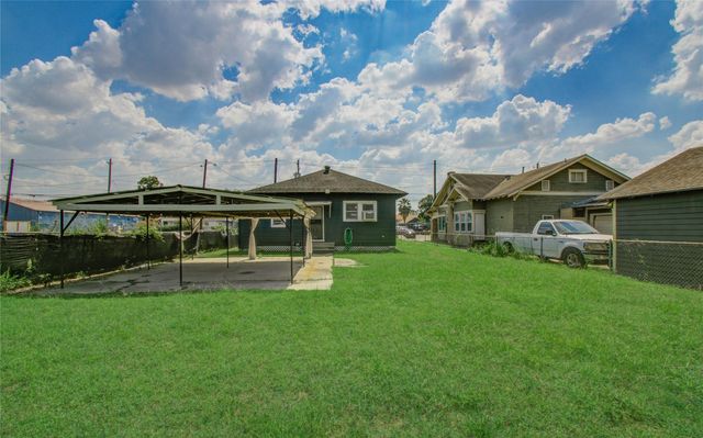 901 Boundary Street, Houston, TX 77009