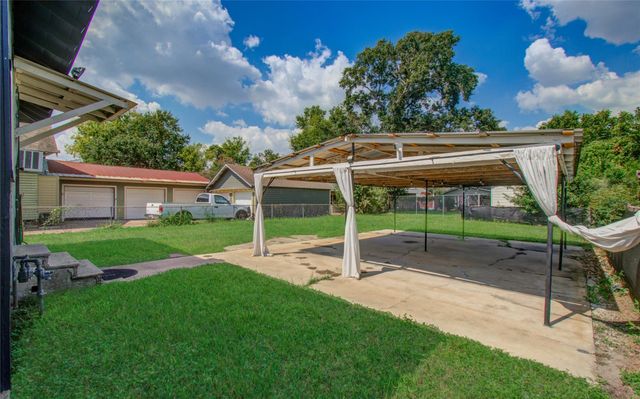 901 Boundary Street, Houston, TX 77009