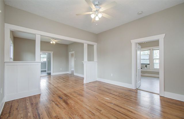 901 Boundary Street, Houston, TX 77009