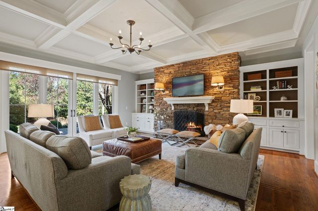 3 Kings Grant Way, Simpsonville, SC 29681