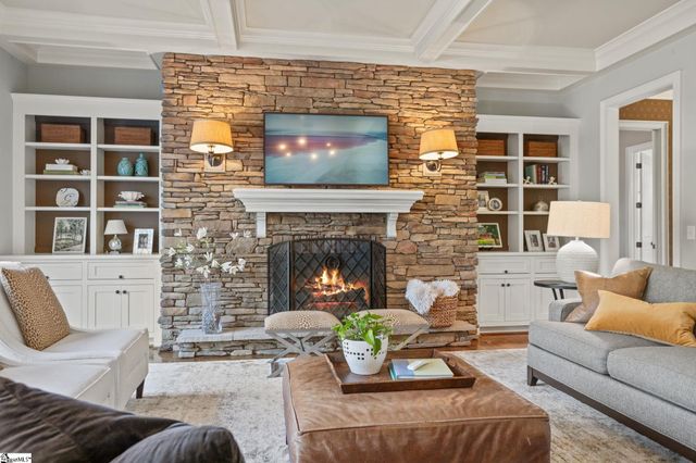 3 Kings Grant Way, Simpsonville, SC 29681